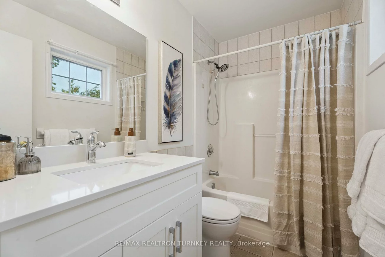 83, Pickett, Painswick North, Barrie