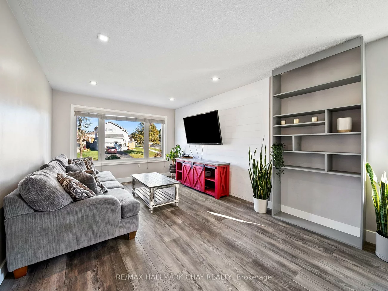 7, ASSINIBOINE, Holly, Barrie