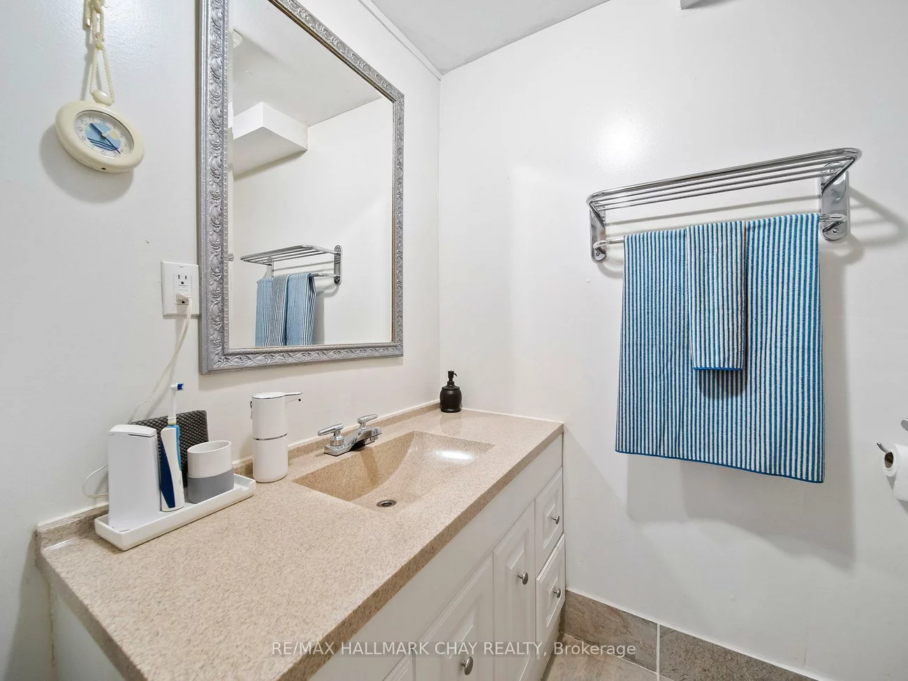 7, ASSINIBOINE, Holly, Barrie