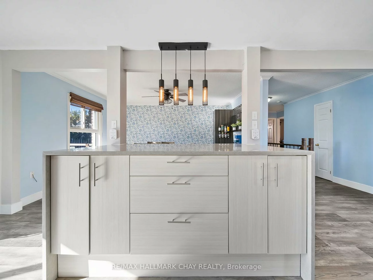 7, ASSINIBOINE, Holly, Barrie