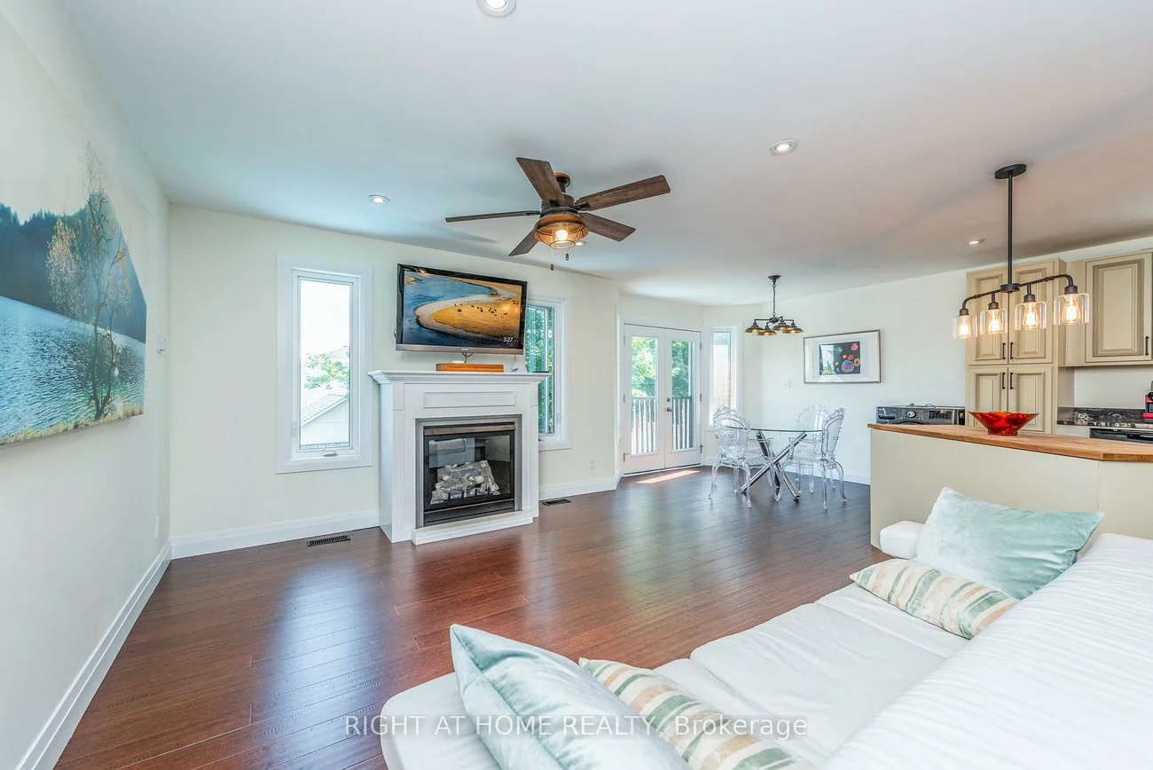 11, Ottaway, Wellington, Barrie