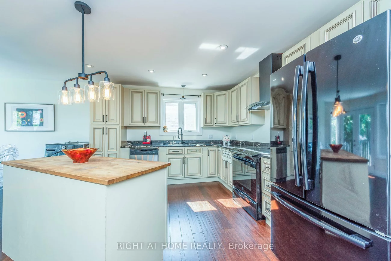 11, Ottaway, Wellington, Barrie