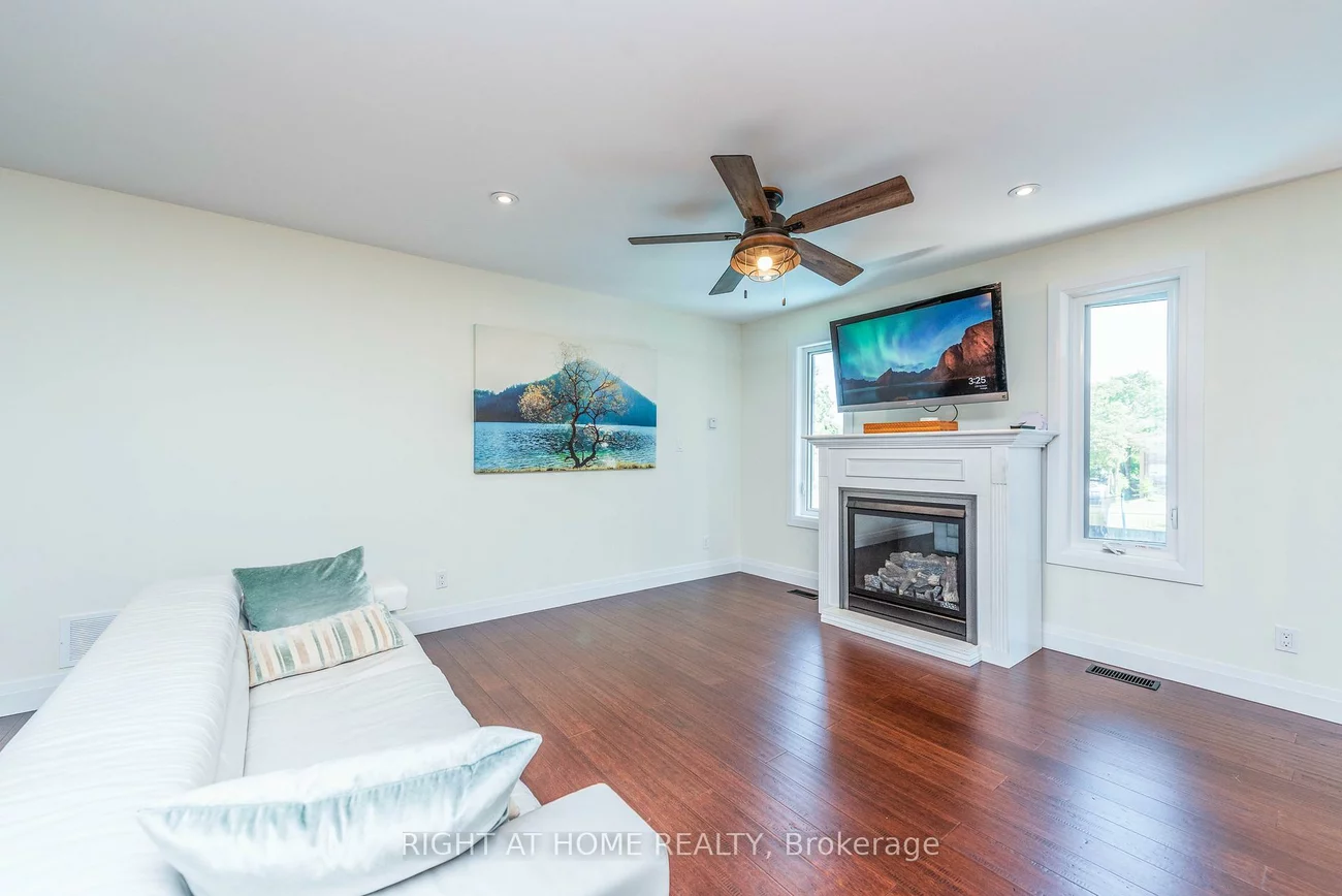 11, Ottaway, Wellington, Barrie