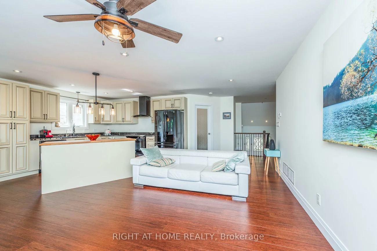 11, Ottaway, Wellington, Barrie