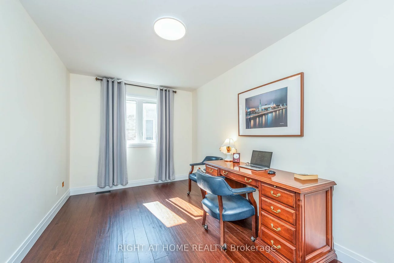 11, Ottaway, Wellington, Barrie