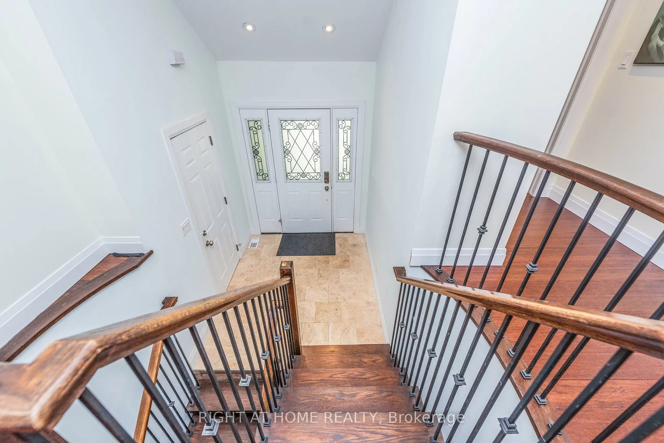 11, Ottaway, Wellington, Barrie