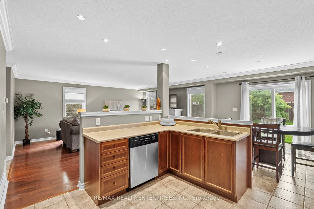 76, Balmoral, Innis-Shore, Barrie