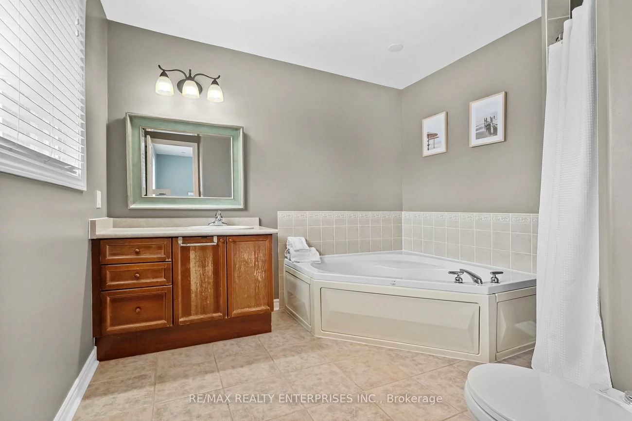 76, Balmoral, Innis-Shore, Barrie