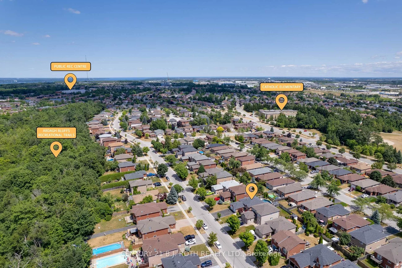 55, HOLLY MEADOW, Holly, Barrie