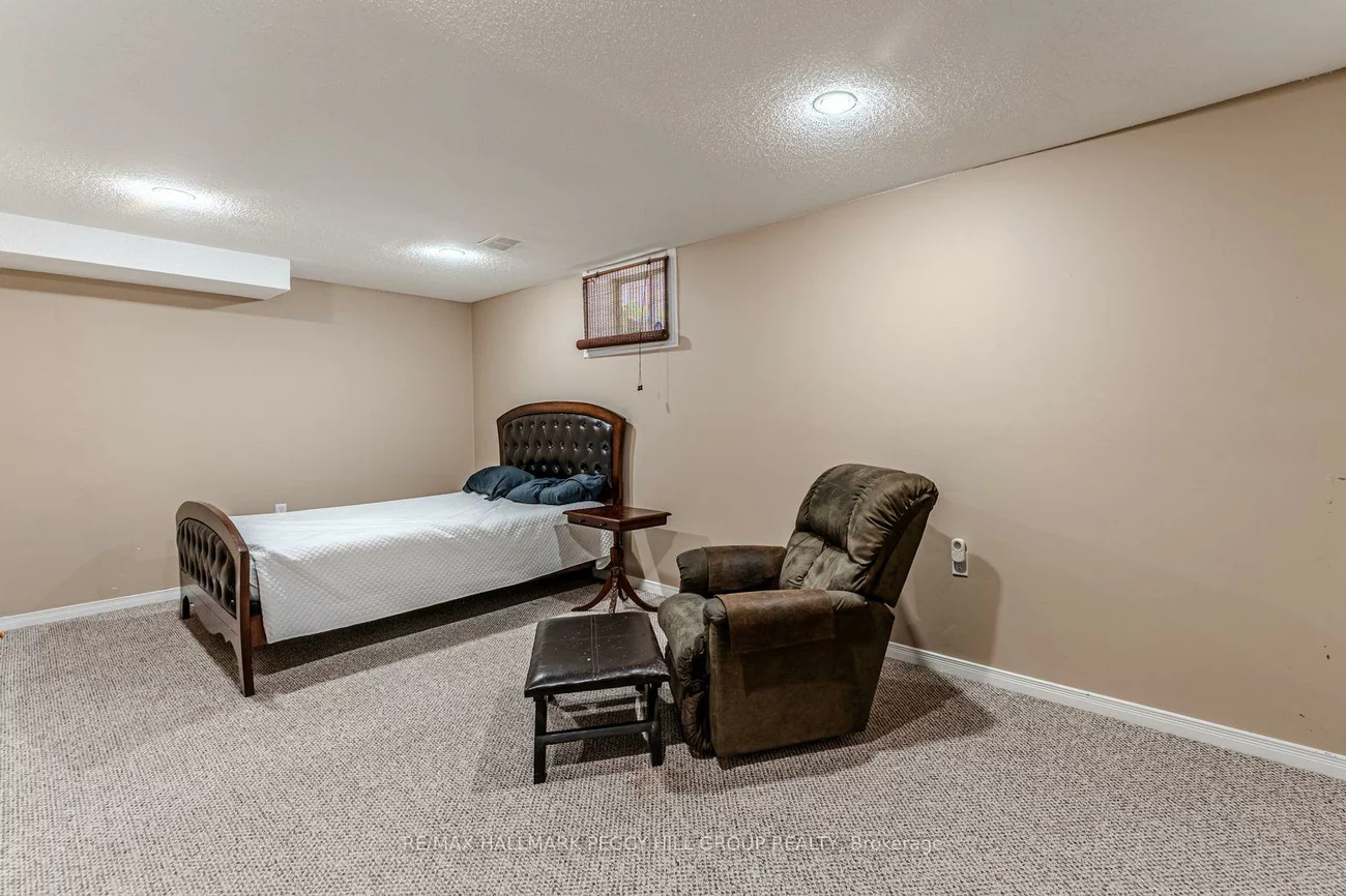 10, Stephanie, Painswick South, Barrie