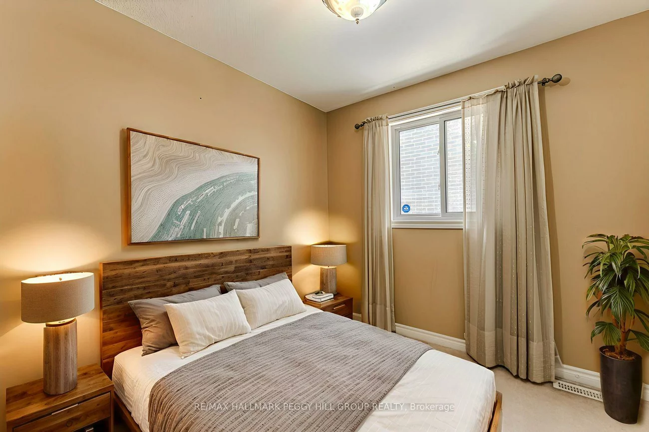 10, Stephanie, Painswick South, Barrie