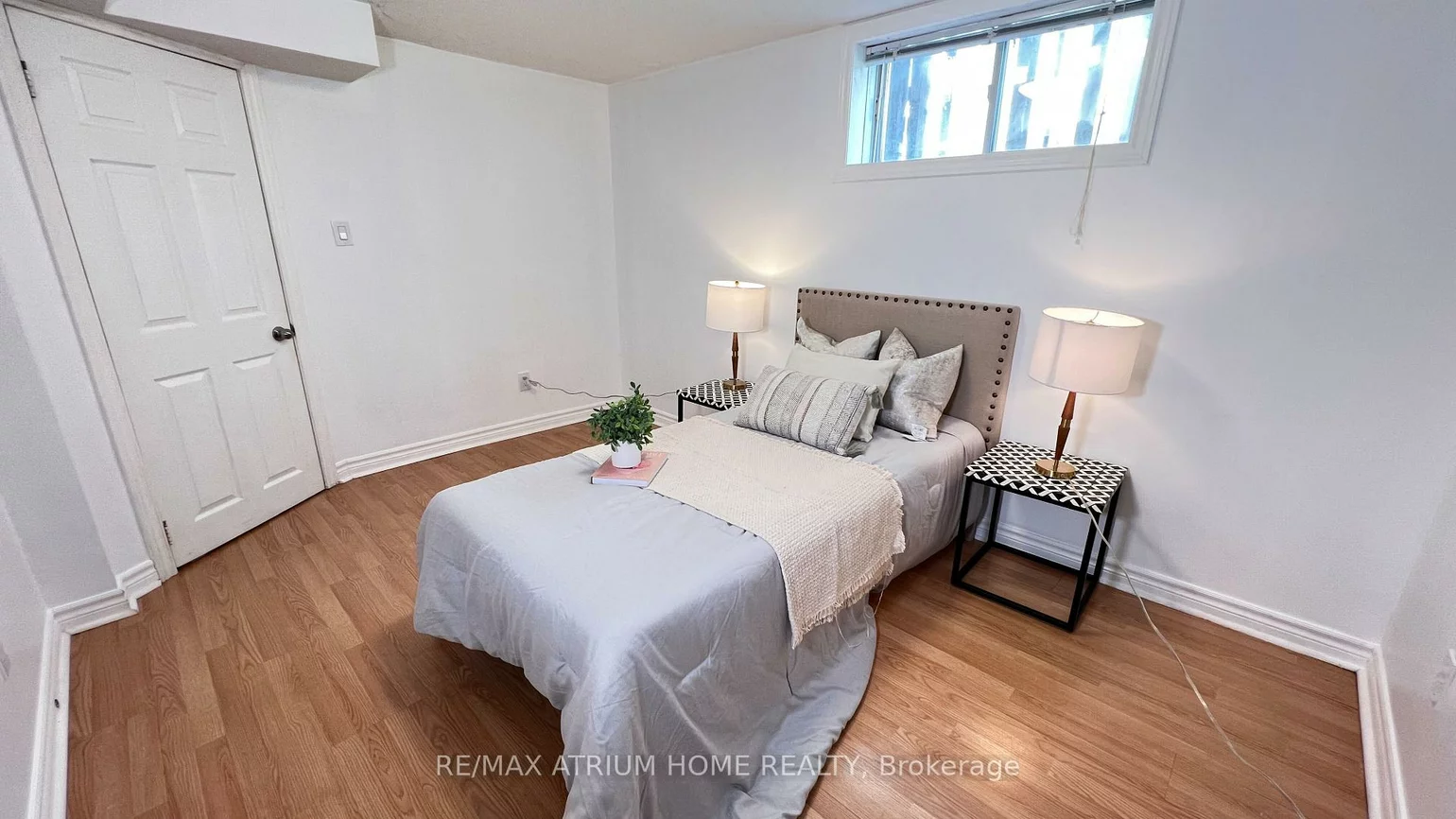 124, Monique, East Bayfield, Barrie