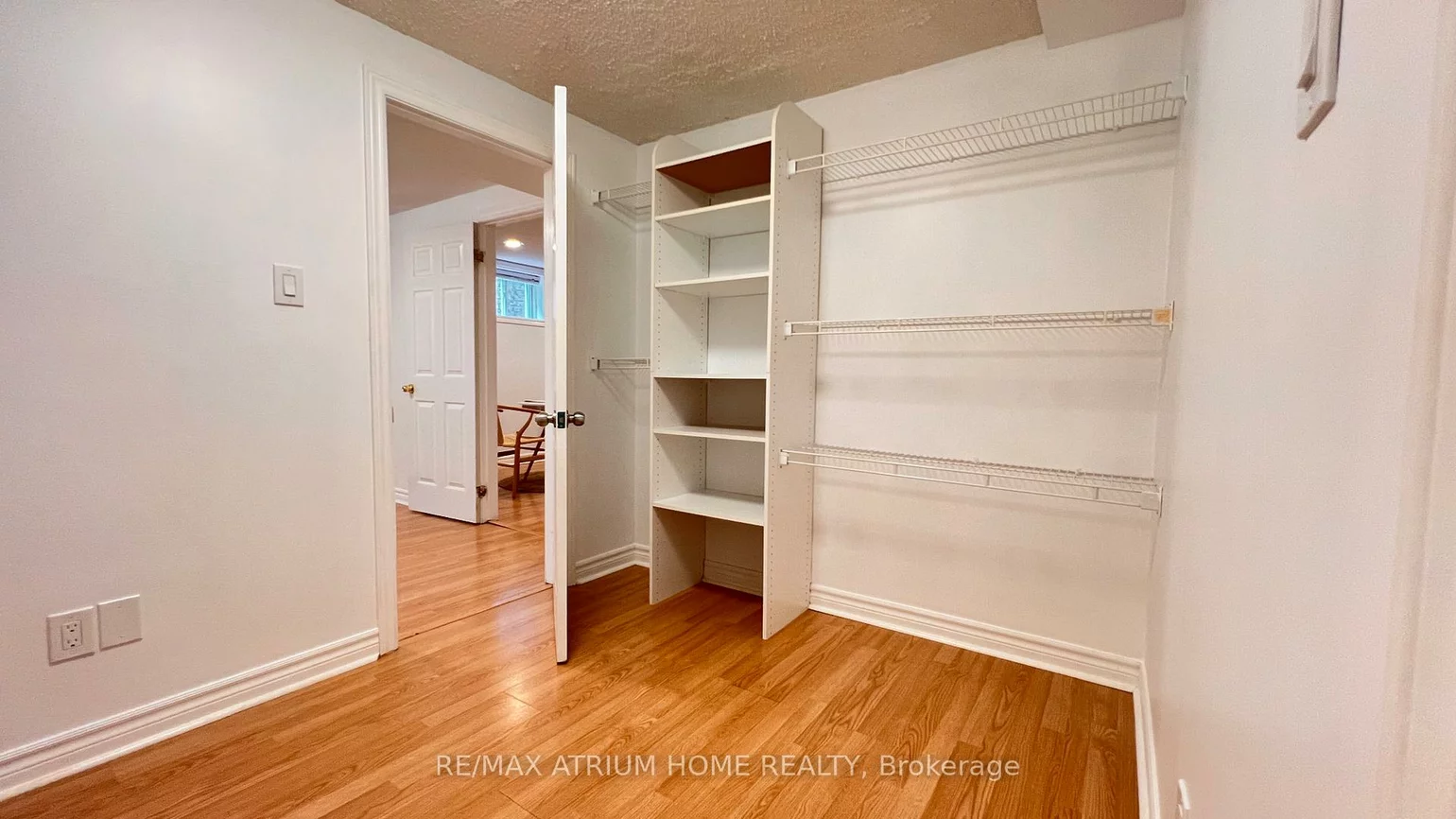 124, Monique, East Bayfield, Barrie