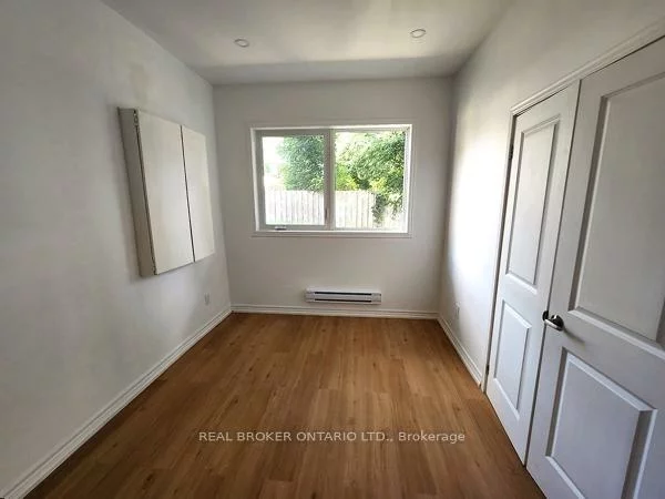 65, Ottaway, Wellington, Barrie