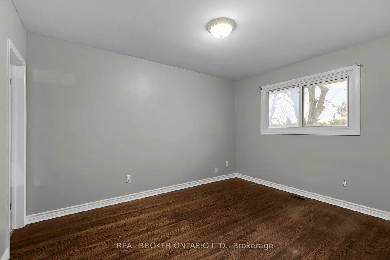 65, Ottaway, Wellington, Barrie