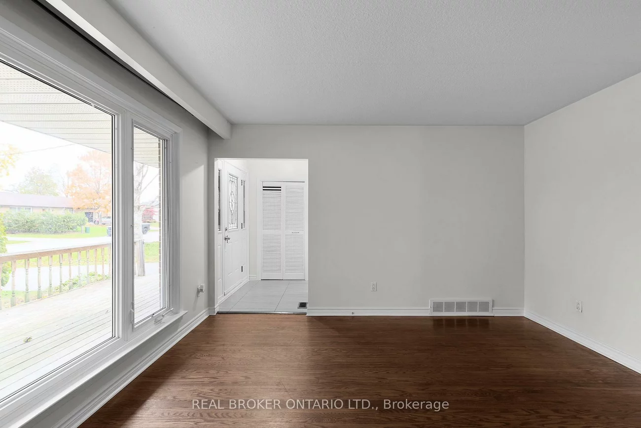 65, Ottaway, Wellington, Barrie