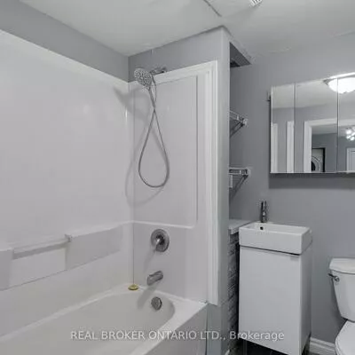 65, Ottaway, Wellington, Barrie