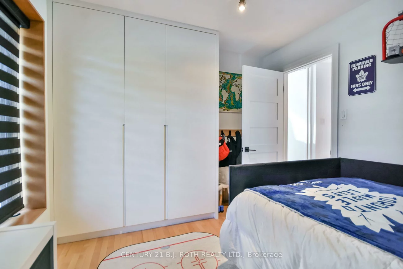 20, Weldon, Codrington, Barrie