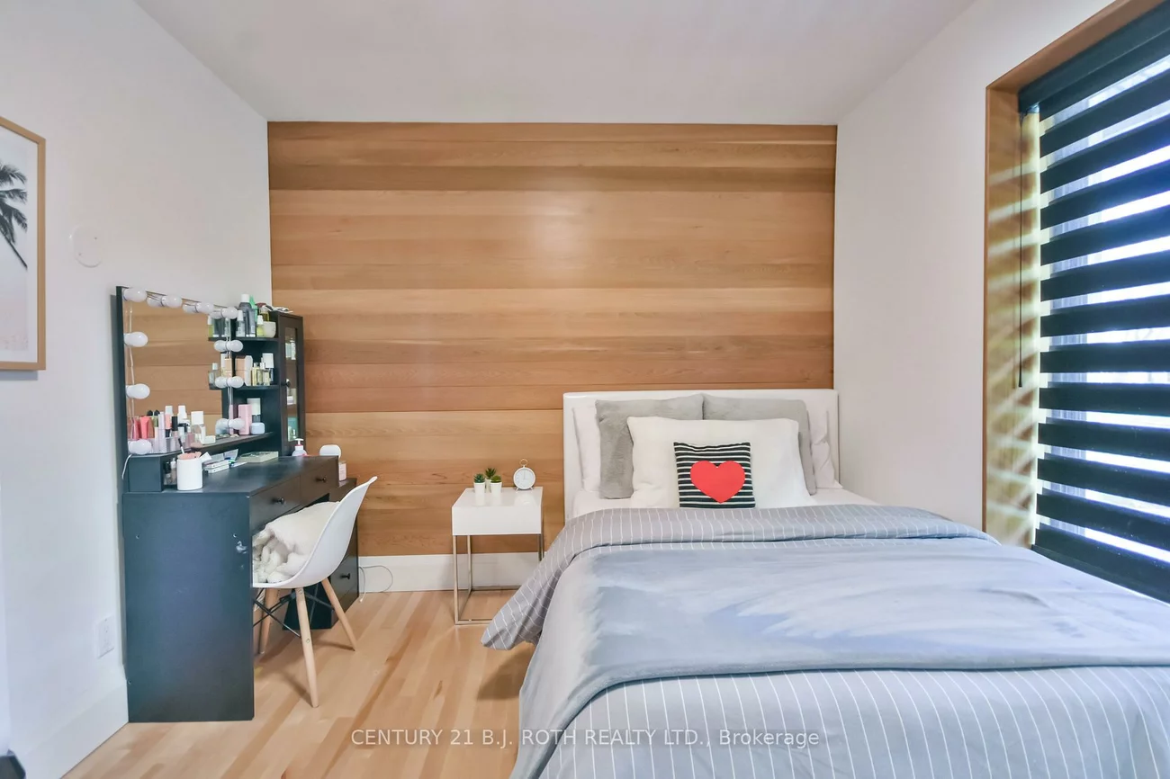 20, Weldon, Codrington, Barrie