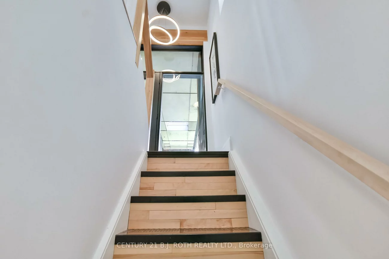 20, Weldon, Codrington, Barrie