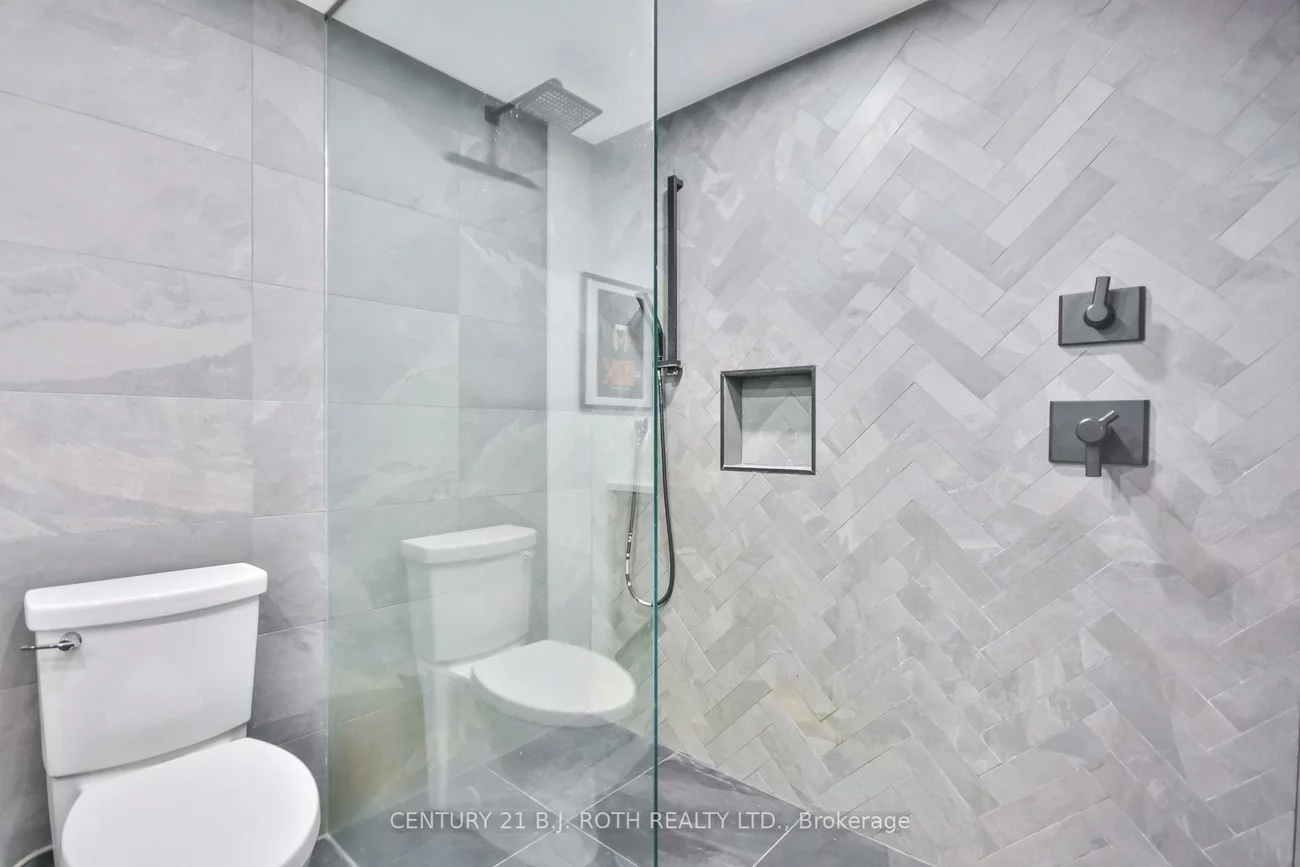 20, Weldon, Codrington, Barrie