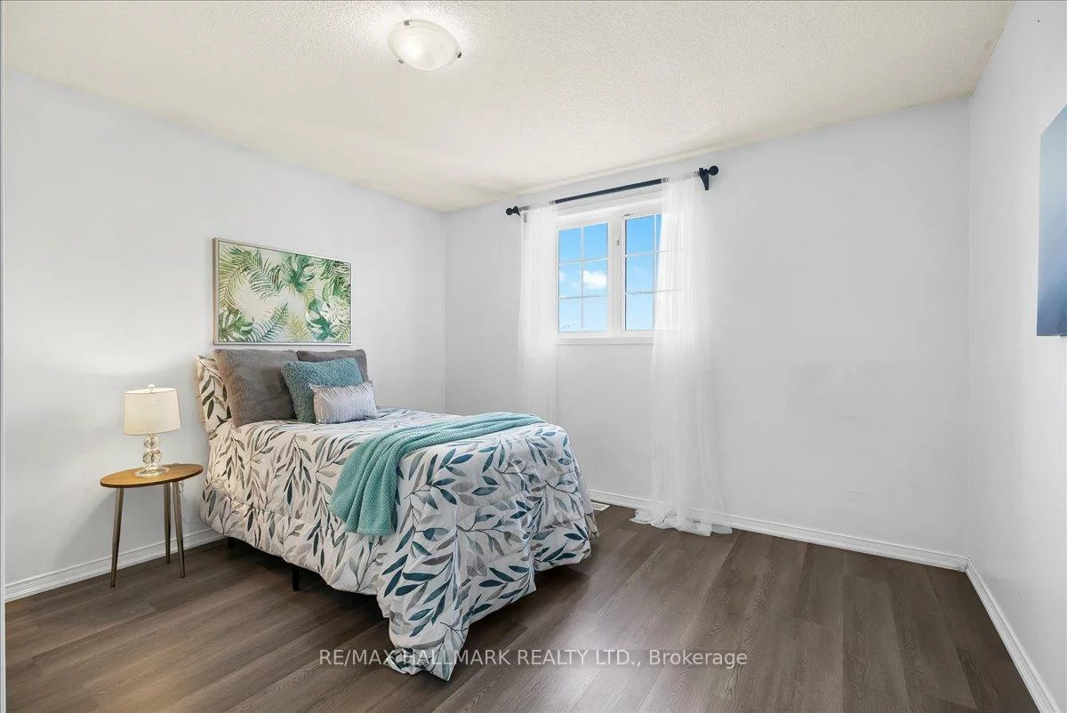 3, Masters, East Bayfield, Barrie