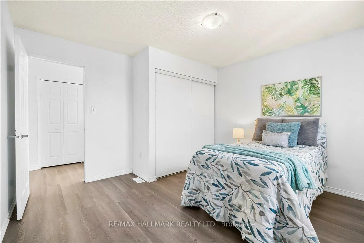 3, Masters, East Bayfield, Barrie