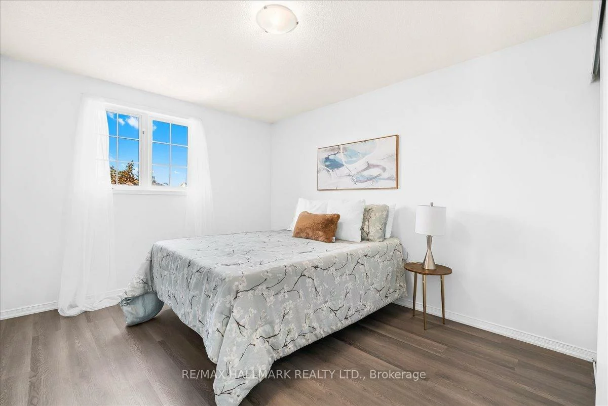 3, Masters, East Bayfield, Barrie