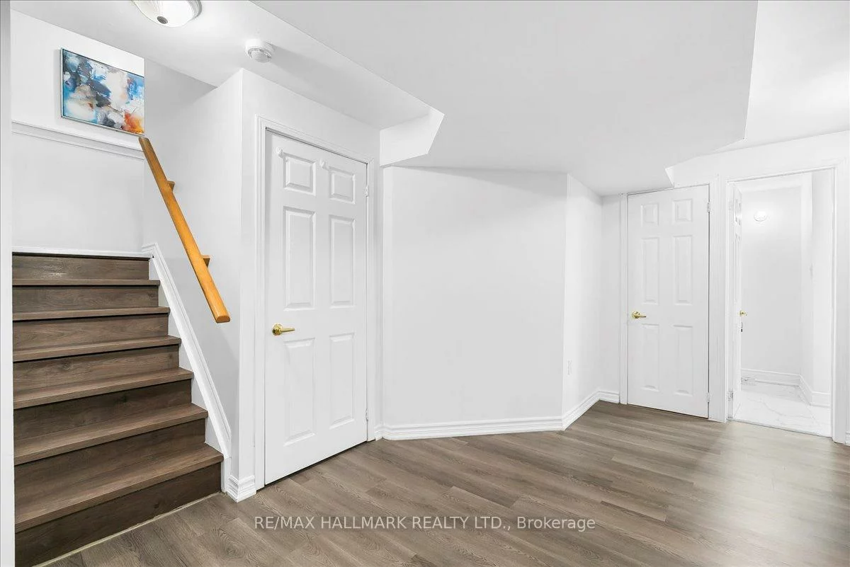 3, Masters, East Bayfield, Barrie