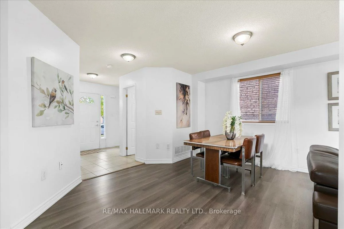 3, Masters, East Bayfield, Barrie