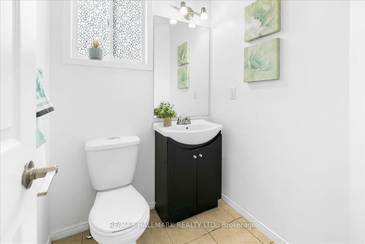 3, Masters, East Bayfield, Barrie