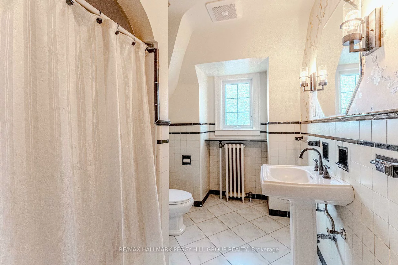 60, High, Queen's Park, Barrie