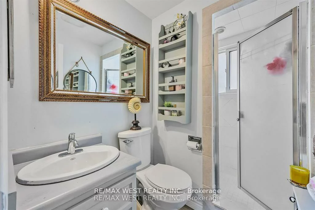 230, Browning, Letitia Heights, Barrie