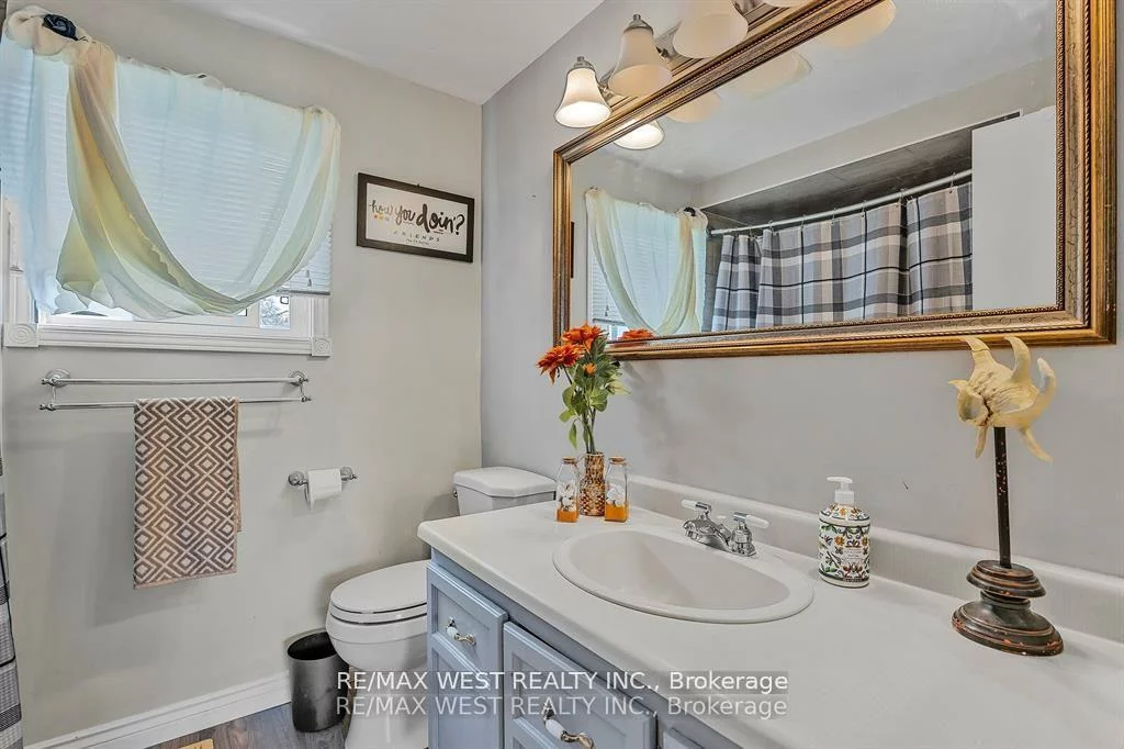 230, Browning, Letitia Heights, Barrie