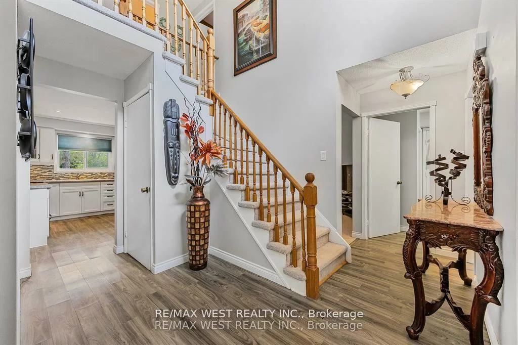 230, Browning, Letitia Heights, Barrie