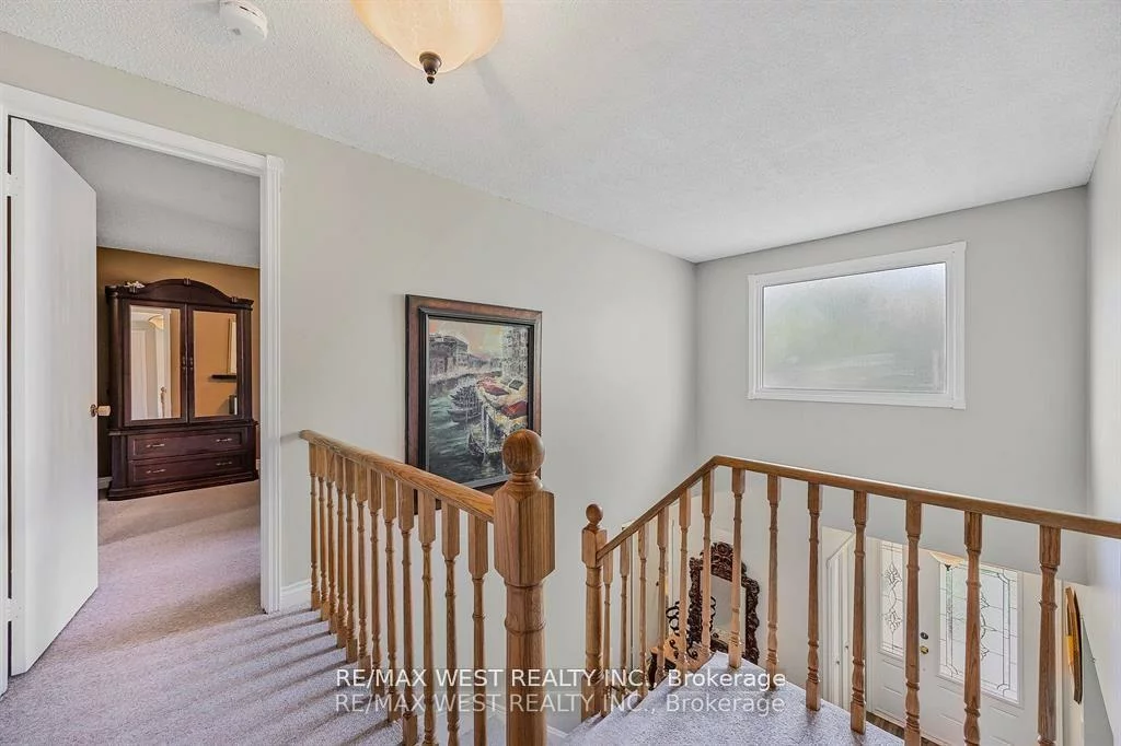 230, Browning, Letitia Heights, Barrie