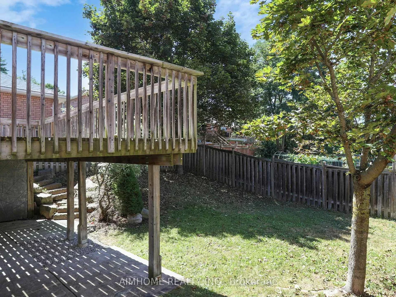 32, Bloom, Ardagh, Barrie