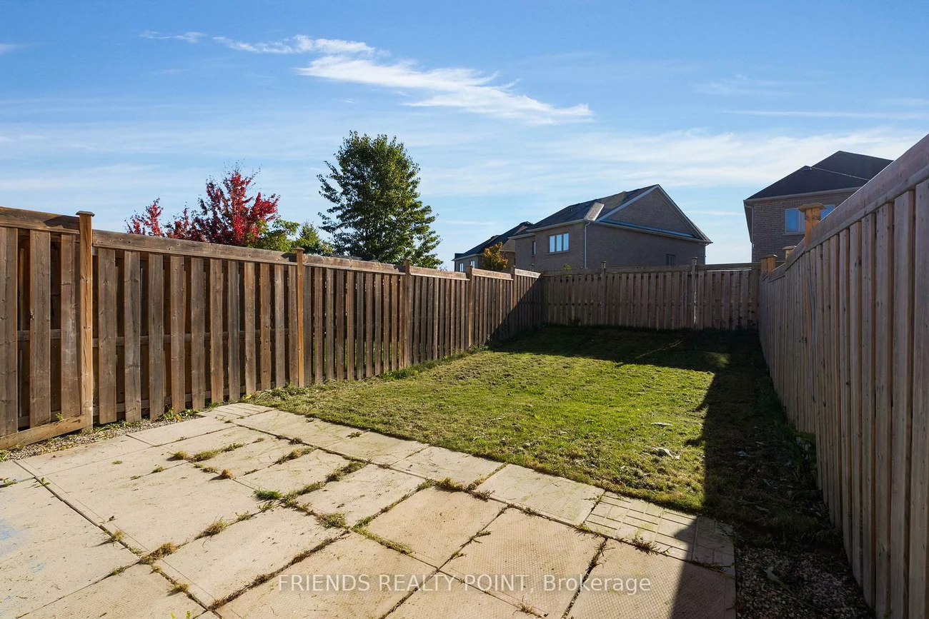 57, Forsyth, West Bayfield, Barrie