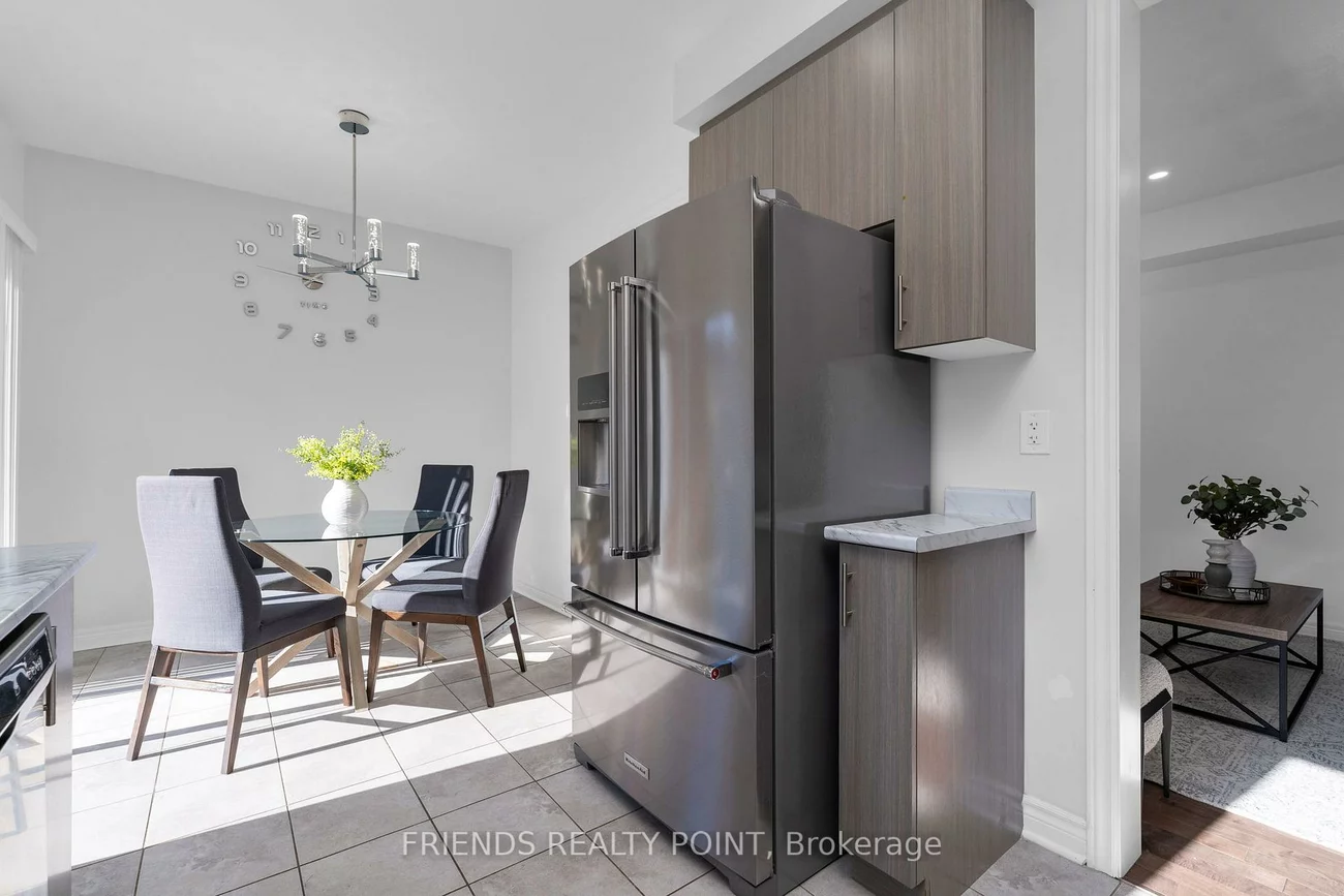 57, Forsyth, West Bayfield, Barrie