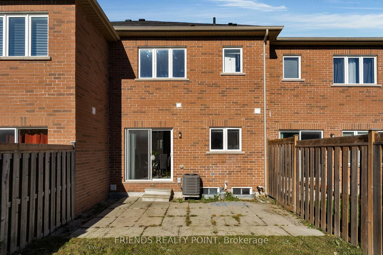 57, Forsyth, West Bayfield, Barrie