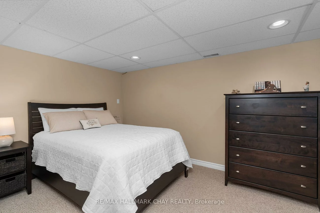 36, Grove, Wellington, Barrie