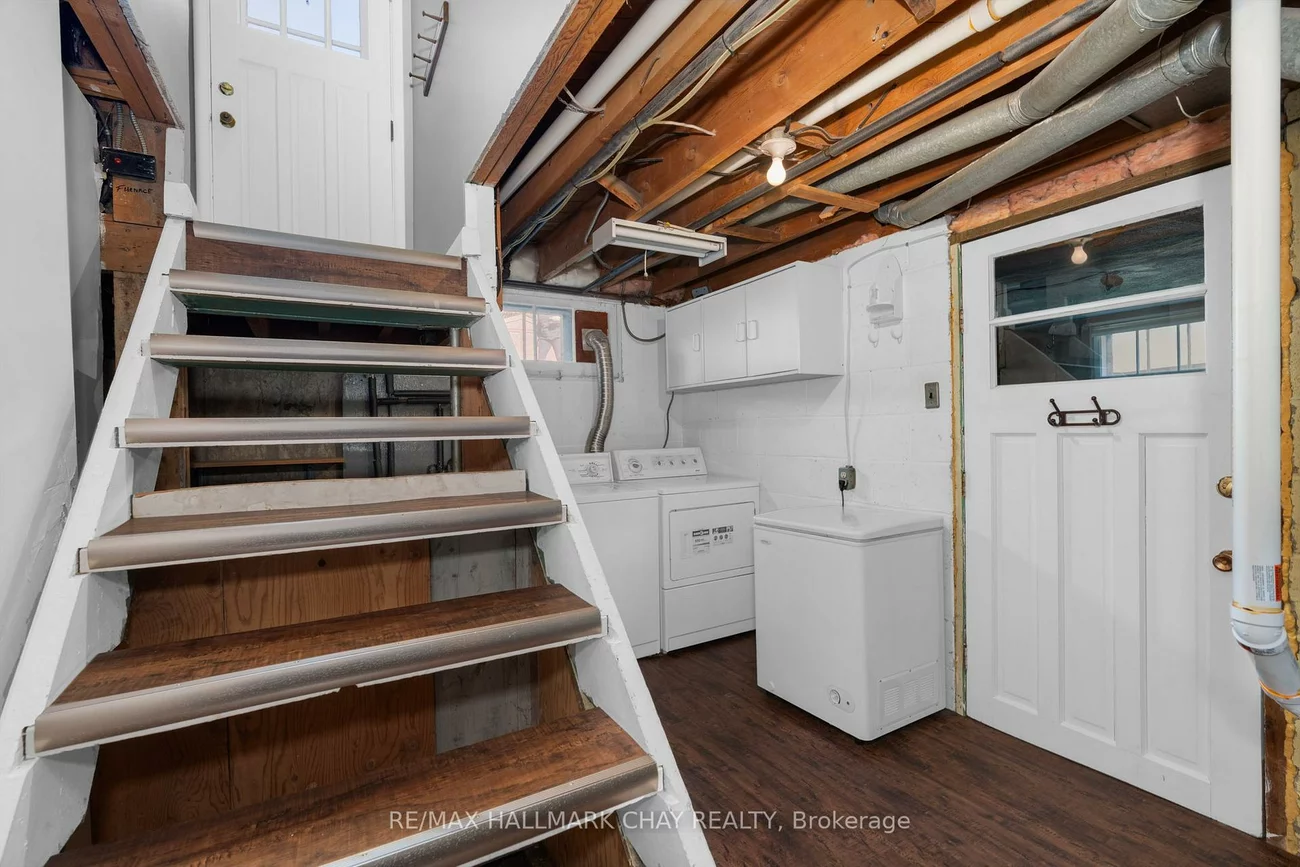 36, Grove, Wellington, Barrie