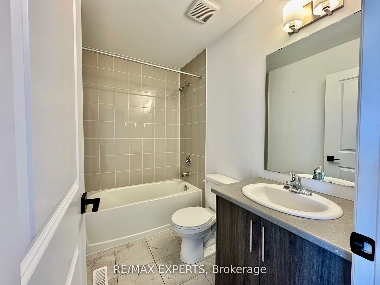 67, Fairlane, Painswick South, Barrie