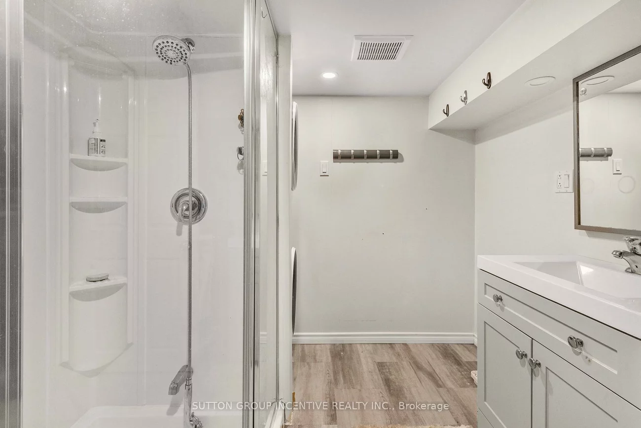 149, Blake, North Shore, Barrie