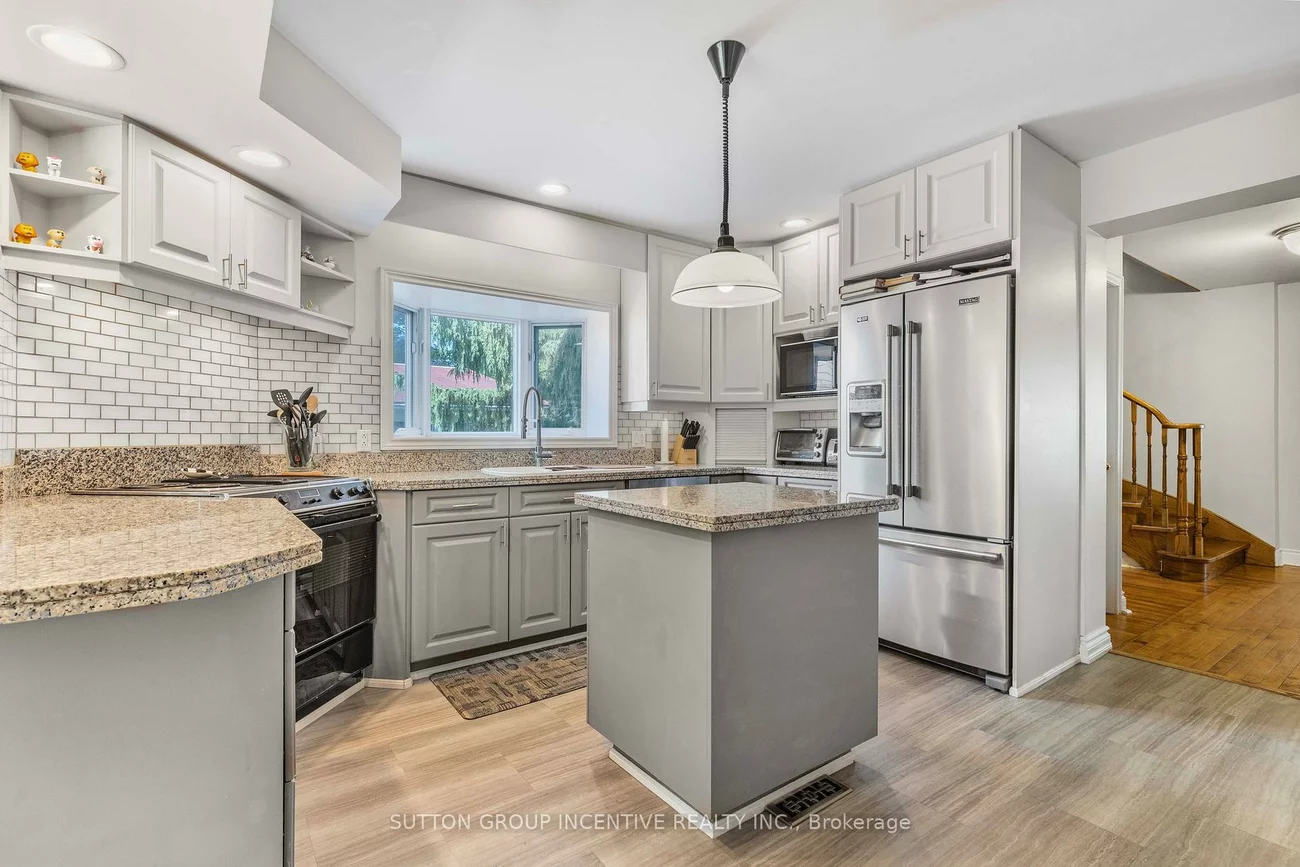 149, Blake, North Shore, Barrie