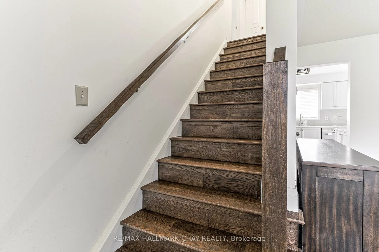 135, Trevino, East Bayfield, Barrie