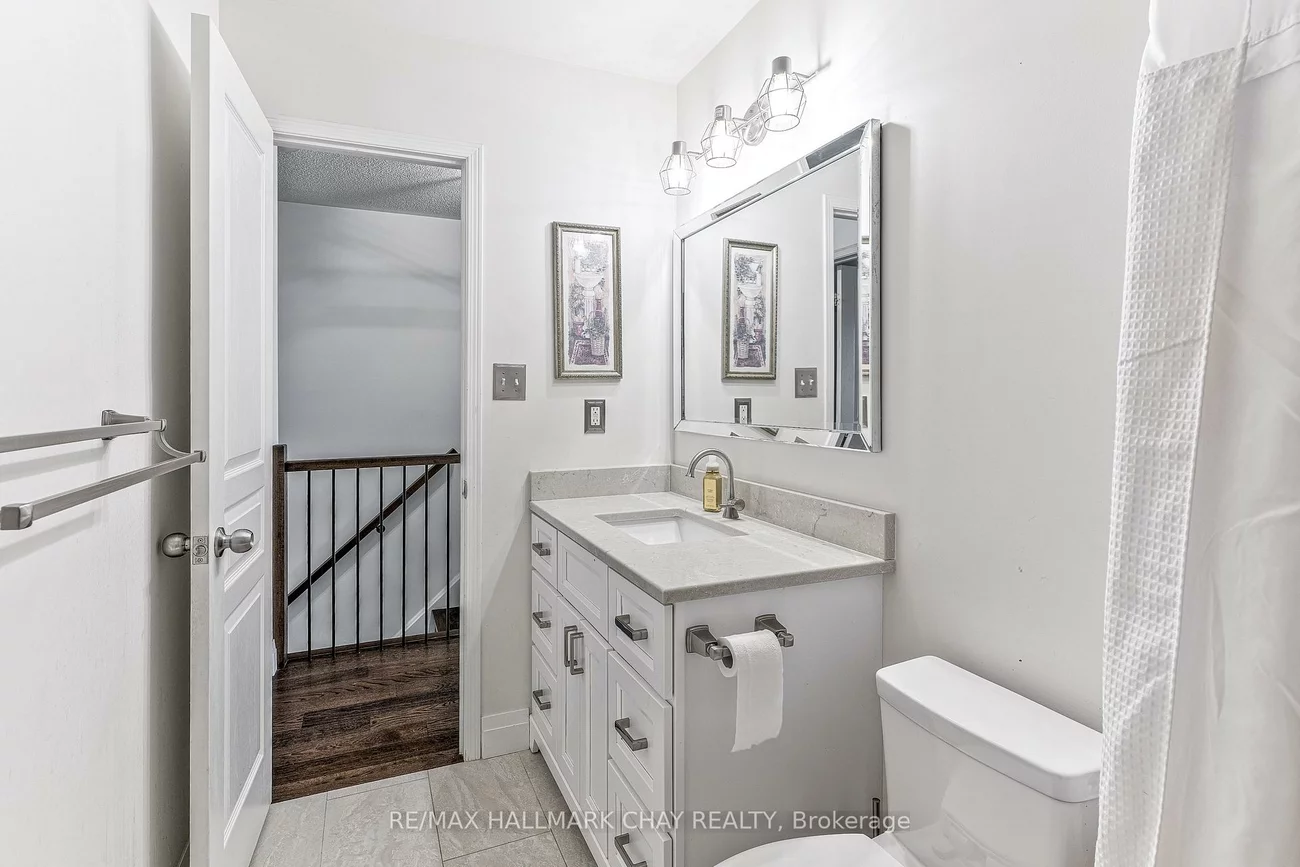 135, Trevino, East Bayfield, Barrie