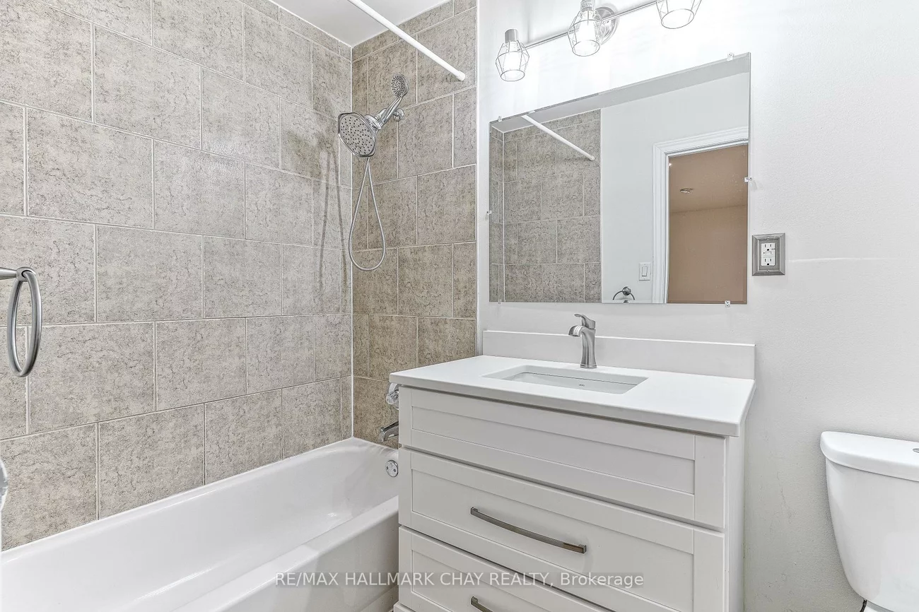 135, Trevino, East Bayfield, Barrie