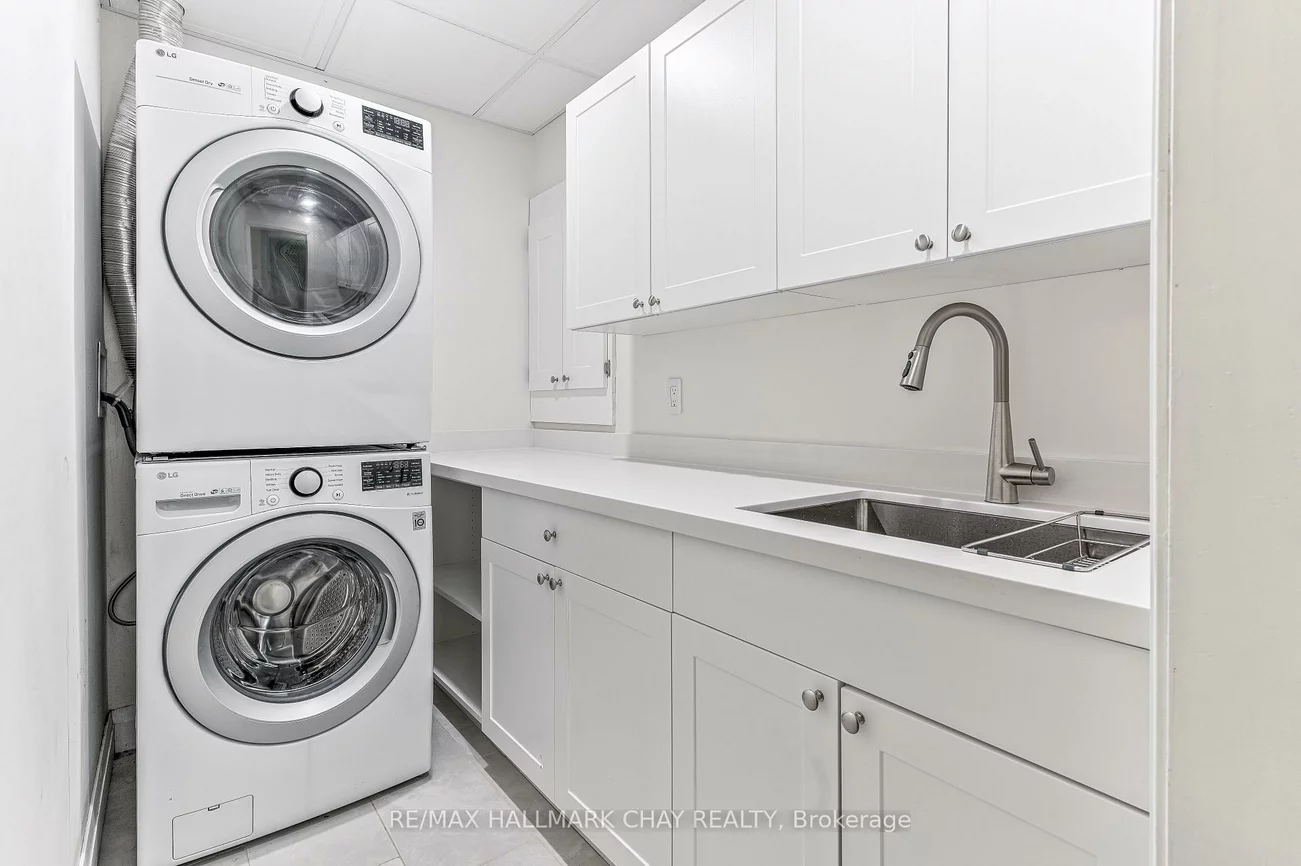 135, Trevino, East Bayfield, Barrie