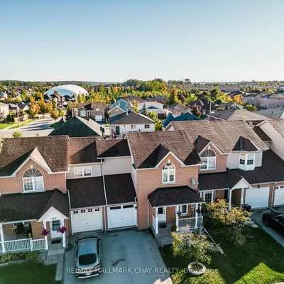 135, Trevino, East Bayfield, Barrie
